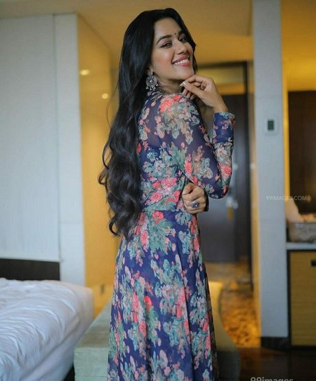 Mirnalini Ravi HDポルノスター 写真