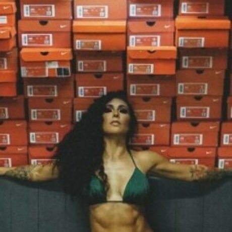 Angel Curves ヌードのポルノスター 写真