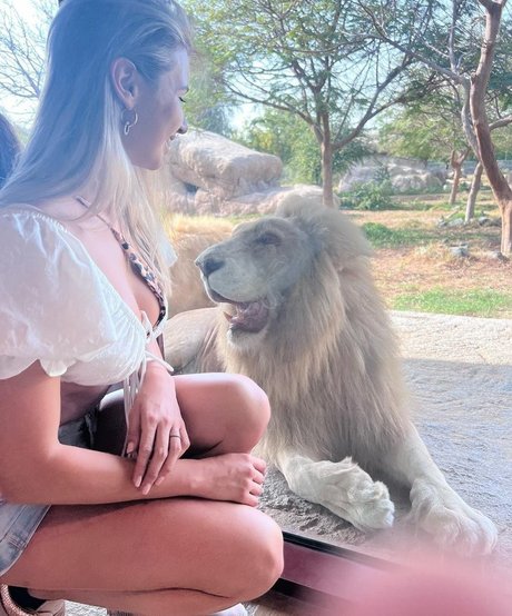 Giorgia Capa モデル 写真