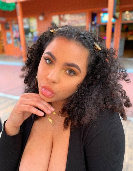 Deanelizyunes xxx女優 アーカイブ