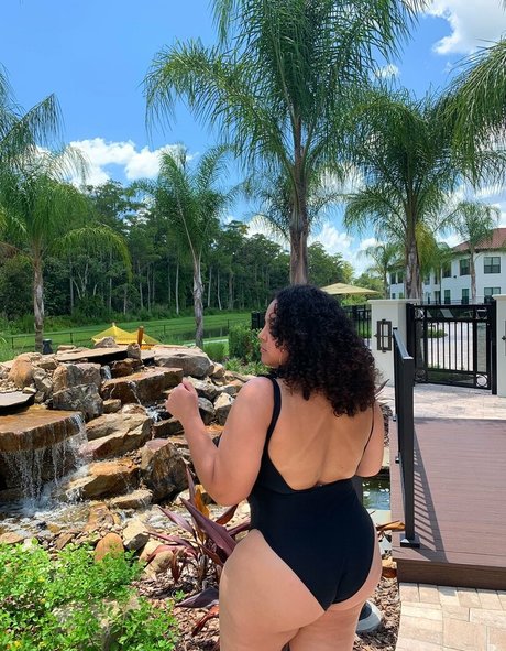 Deanelizyunes 最高のスター ギャラリー