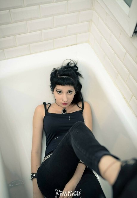 adamnotoscar 無料のポルノスター 写真