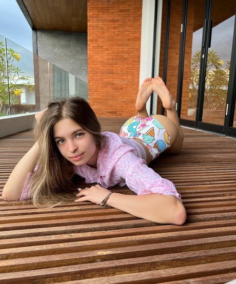 Lerabuns Valeriia トップポルノスター 写真