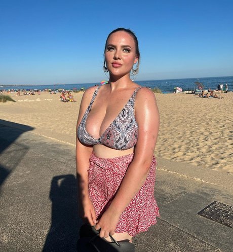 成熟した黒人女性オンリーファンズ HD 画像