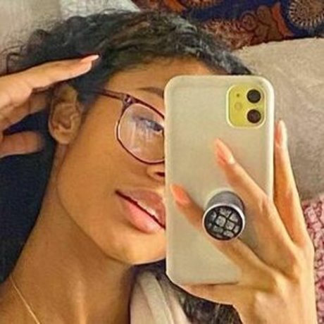 レズビアン誘惑OnlyFans ホットセックス 画像