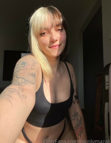 Nicoly Mazali ポルノスター ベスト 写真