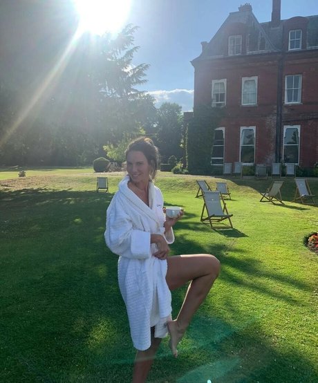 大学生のオンリーファンズ 無料セクシー 画像