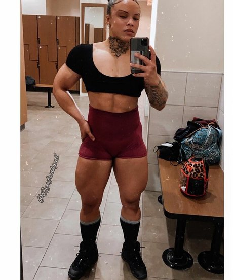 Gymfreakgen1 モデル 画像