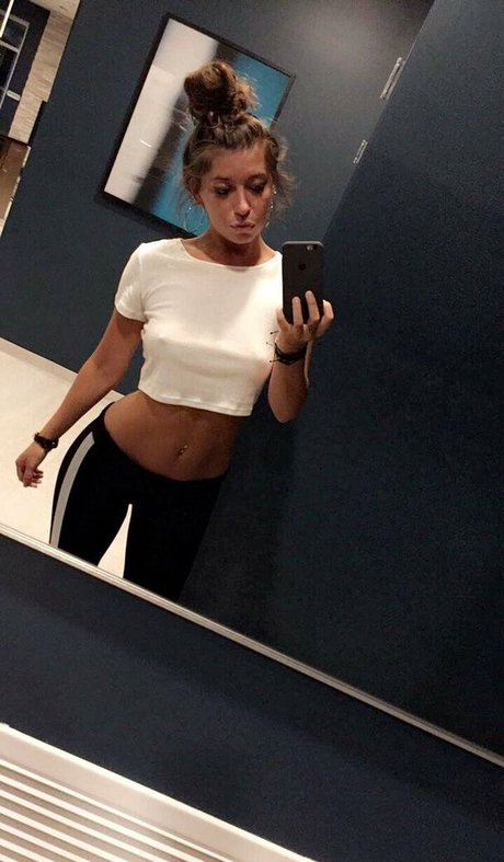 Ally Lyons ポルノスター アダルト 写真