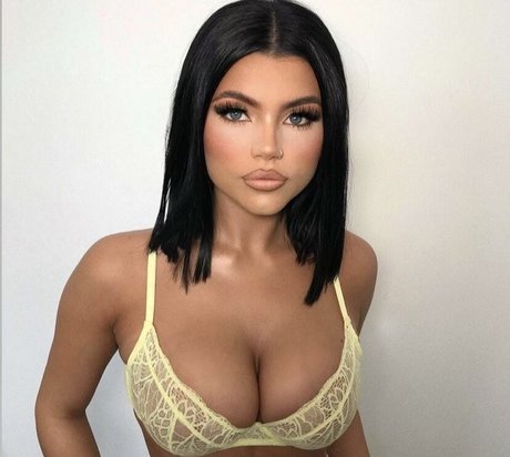 ぽっちゃり 主観視点 OnlyFans ホットポルノ 写真