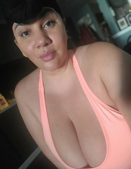 19歳のOnlyFans 美しい 画像