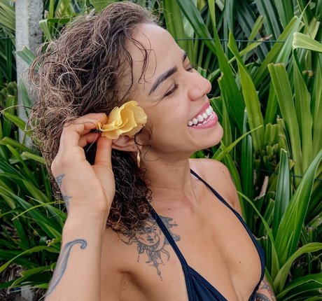 Ninne Dias セクシーモデル アーカイブ