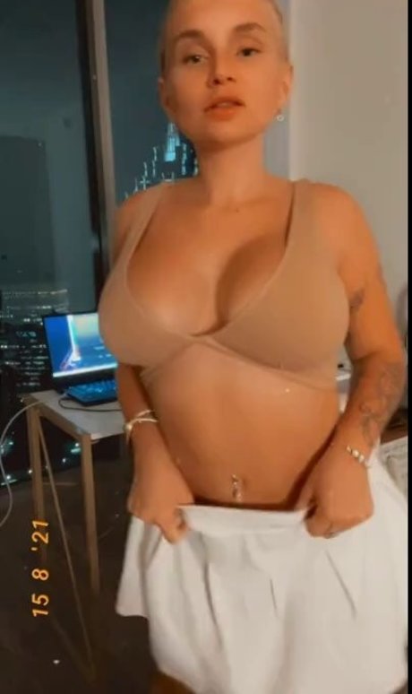 OnlyFansの写真 ポルノ 写真