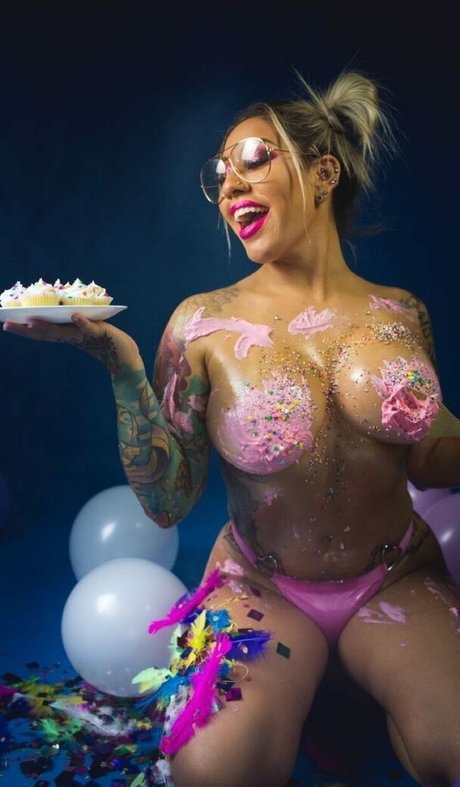 Lexi Layne 美しいスター 画像