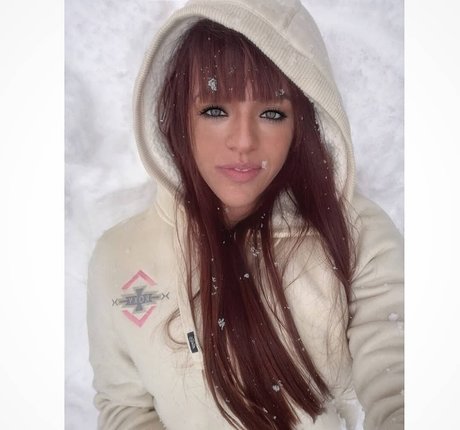 Angela Doxa かわいいモデル 画像