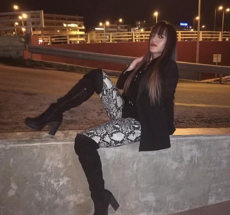 Angela Doxa ポルノスター 無料 ギャラリー