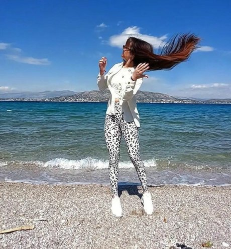 Angela Doxa ヌードモデル 写真