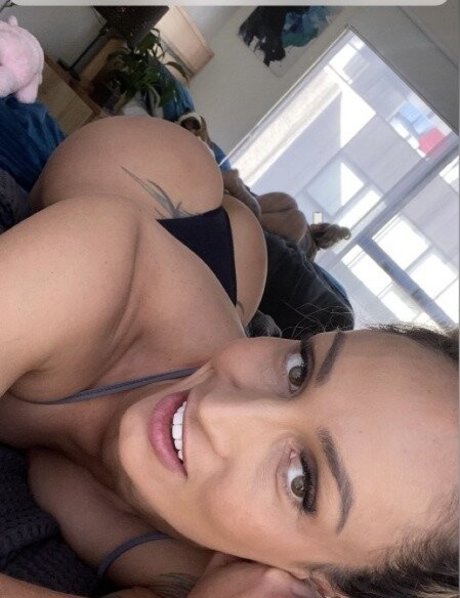 かわいいフェラチオOnlyFans 美しいポルノ 写真