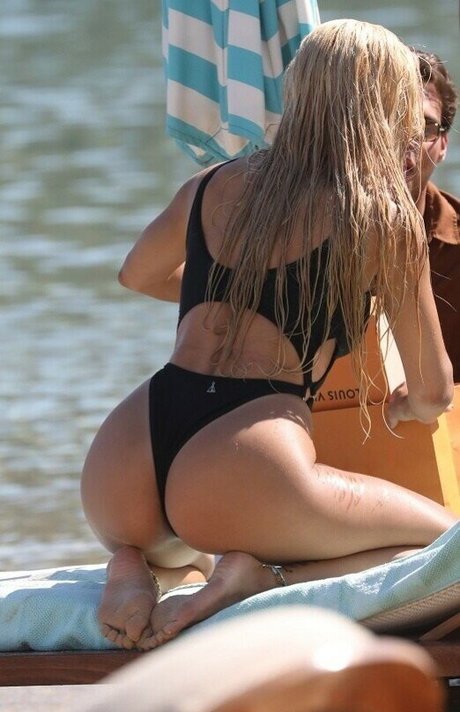 Ioanna Touni ポルノ女優 写真