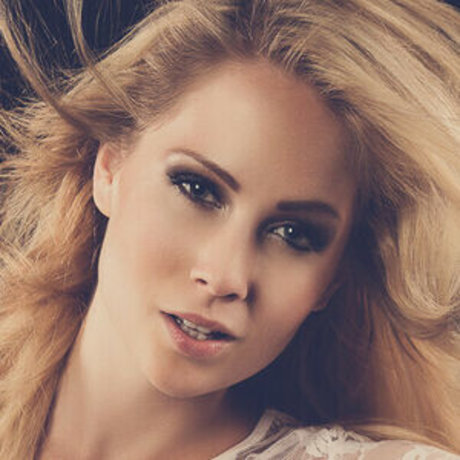 Whitney Cole 素敵なポルノスター 写真