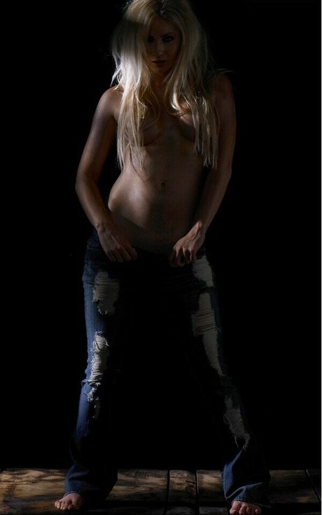 Whitney Cole かわいいスター 写真