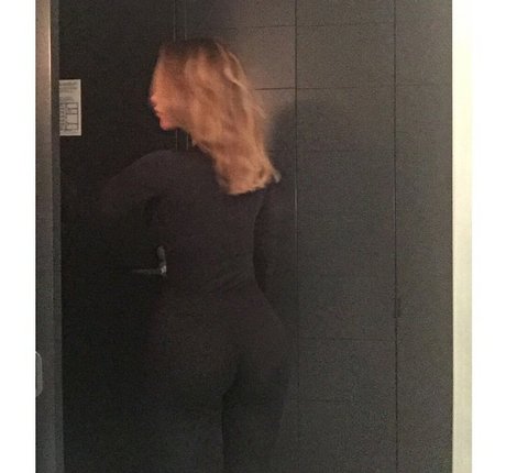 Laureen Pisciotta XXXモデル 画像