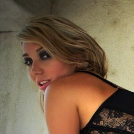 Monica Campagnuolo トップポルノスター アーカイブ