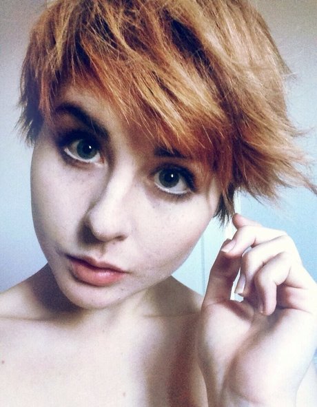 Leahloveschief ヌードのポルノスター 写真