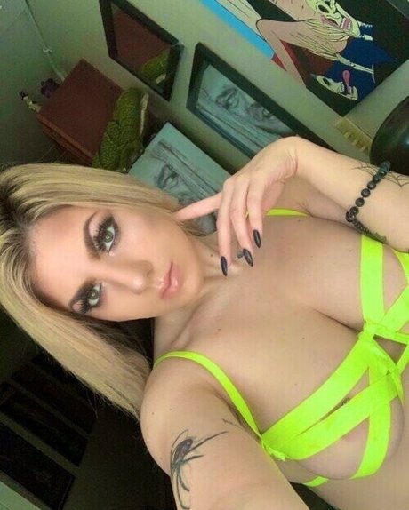 Xxxorcist トップ女優 写真