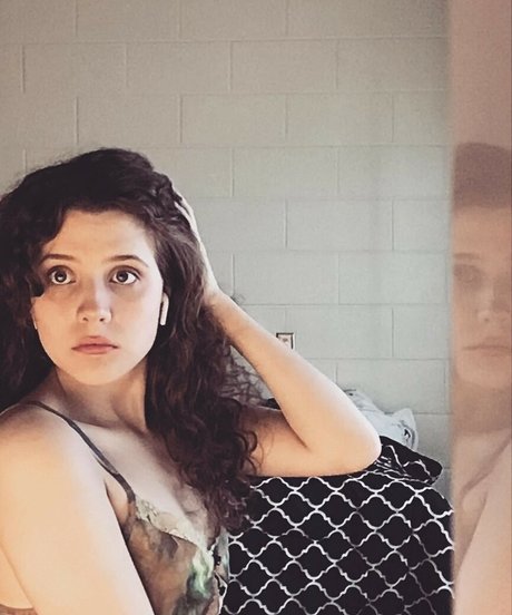 曲線美のラテン系オンリーファンズ 無料セックス ギャラリー