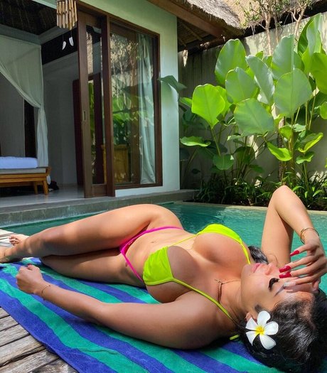 アラブの足 OnlyFans 限定 写真