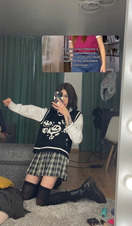 ママの足OnlyFans 可愛い ギャラリー