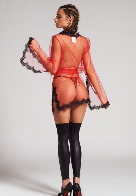 alexandra Domnita 素敵なポルノスター 写真