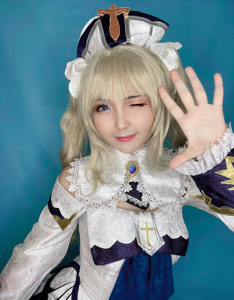 フェイシャルオンリーファンズ 無料ヌード 写真