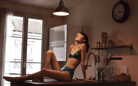 Naomi Chau HD女優 写真