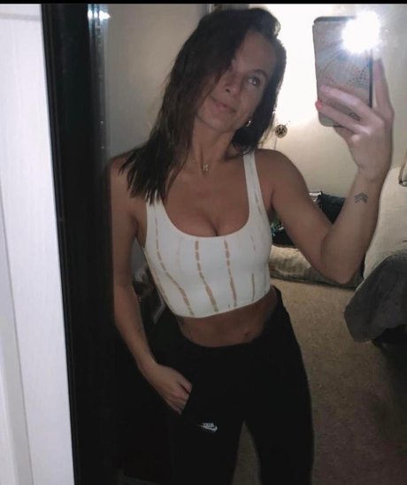 Madisyn Hunt ヌードスター アーカイブ