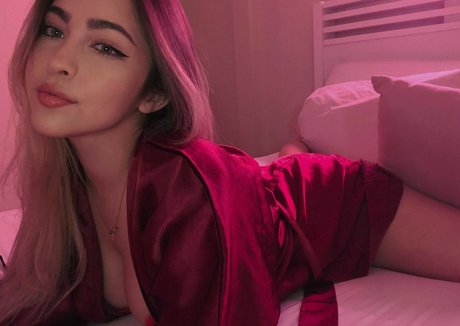 Ana Hilenna HDモデル 写真