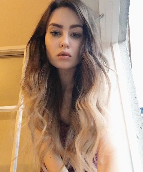 Naniheichou ホットなスター 写真