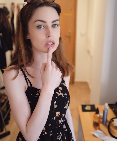 Naniheichou アート女優 写真