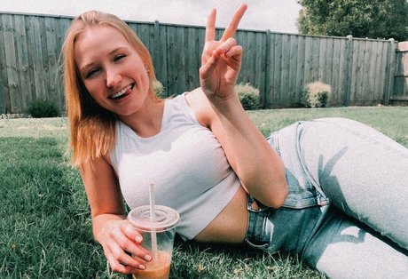 QAEKZ 素敵なポルノスター 写真