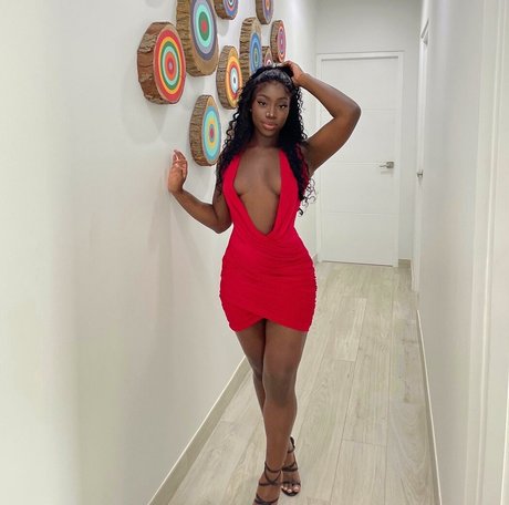 アジア人のティーンの足 オンリーファンズ 無料xxx ギャラリー