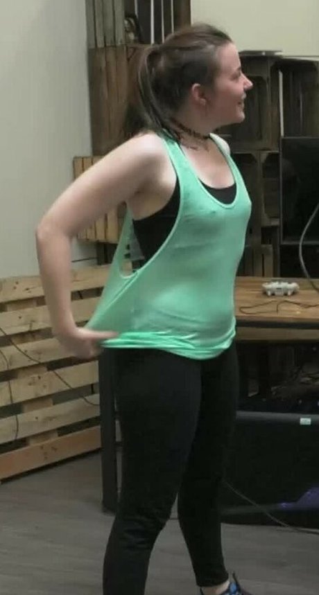 痩せたアジア人ティーン OnlyFans 無料xxx 写真