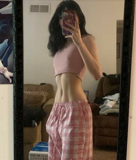 Lina Dracuina エロティックなスター 画像