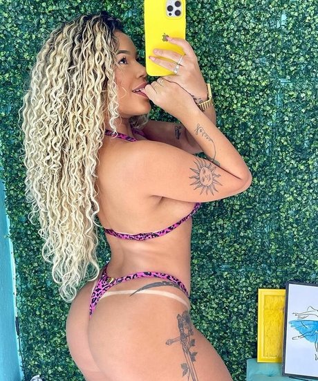 Dani Costa ホットなモデル 写真