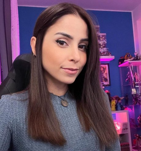 アジア人 ノーPPV オンリーファンズ 無料xxx ギャラリー