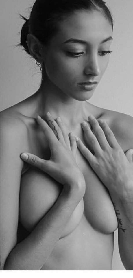 男性TikTokスターOnlyFans ホットセクシー 写真