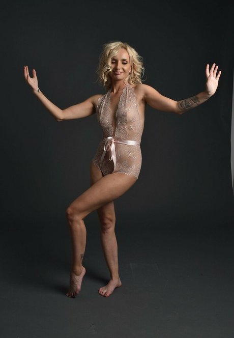 Anna Shtukmaister トップ女優 画像