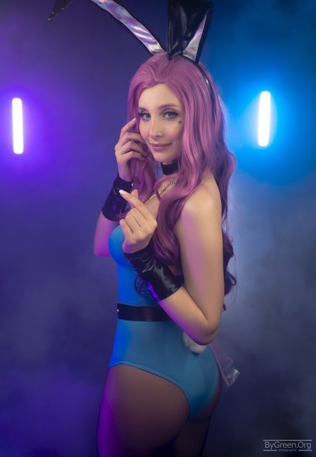 Mari Evans かわいいスター 画像