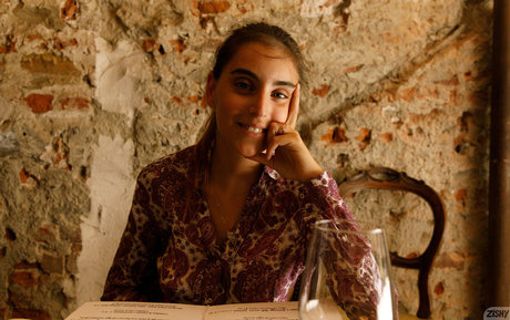 Auromineo ヌードのポルノスター 画像