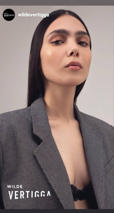 Dinkakay xxxスター 写真